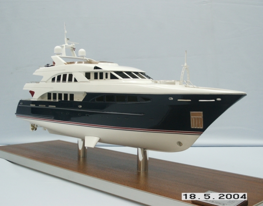 37m MY scale models